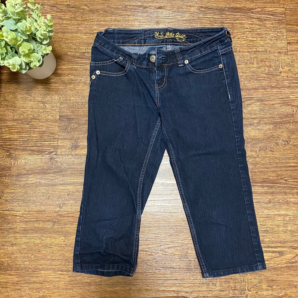 4 items for $10❄️ U.S. Polo Assn. Capris 5/6